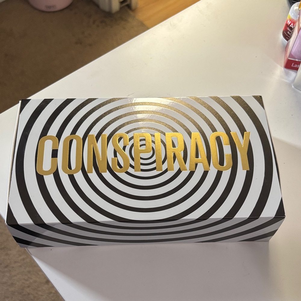 Jeffree Star Conspiracy Eyeshadow Palette